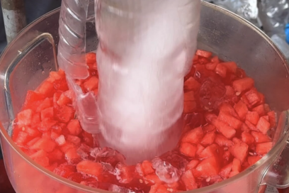 “수박 통째로 들어갔는데 1,500원?” 가성비 미쳐버린 풍물시장 맛집, 가격 및 위치정보 구매방법 총정리